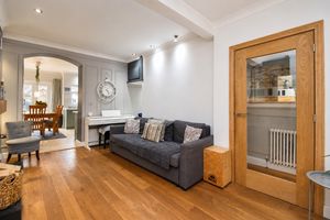 Lounge- click for photo gallery